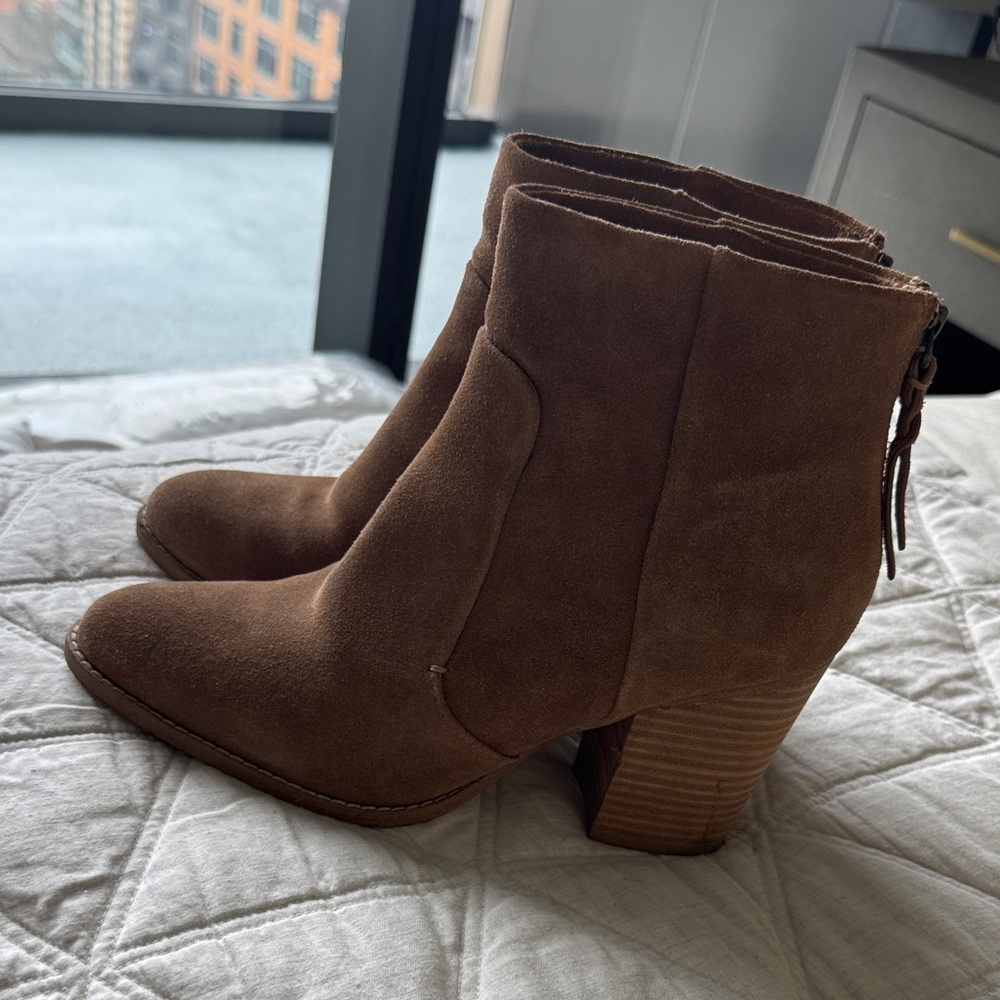 Splendid Tan Suede Ankle Booties